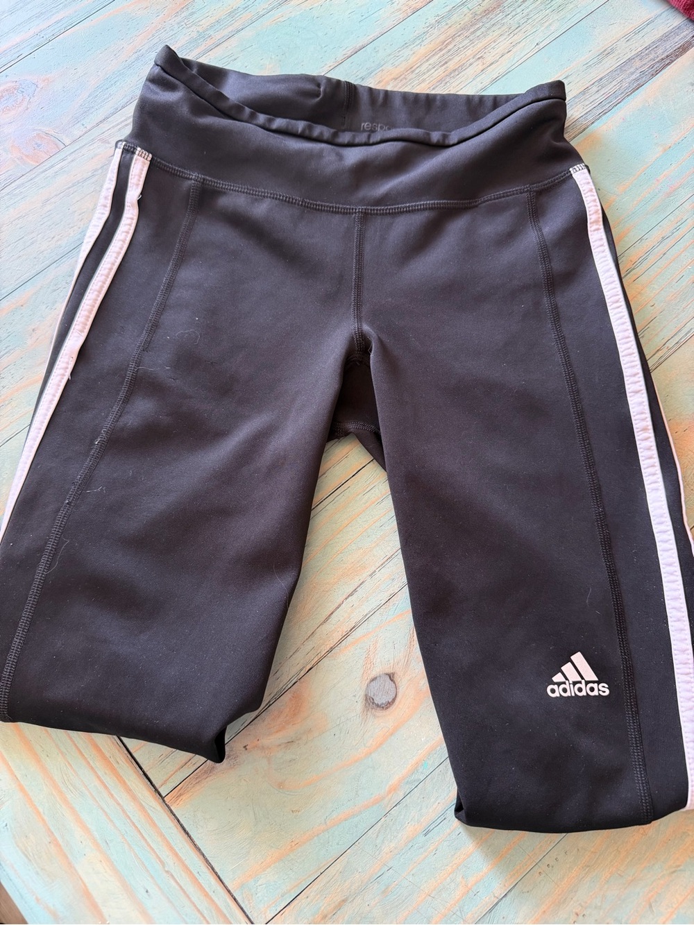 Womens adidas Black Leggings with white Side Stripes Pocket Ankle zippers sizexs